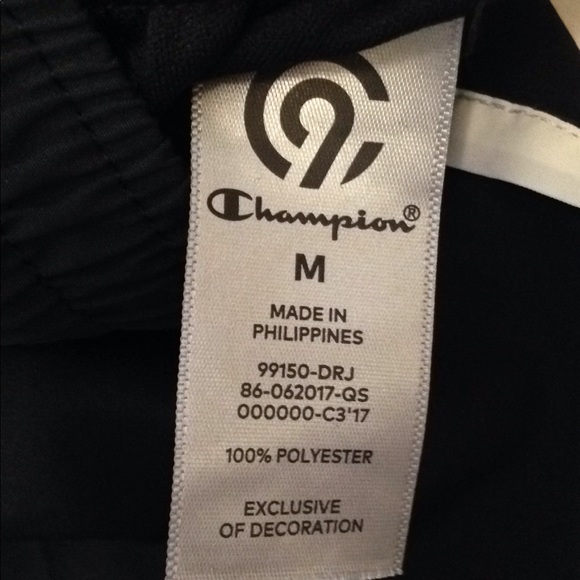 women's Champion running shorts - Picture 7 of 8